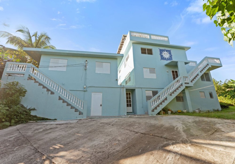 FRONT BUILDING FRONT BUILDING