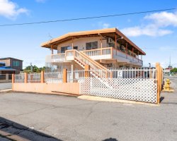 58423, Business Meets Paradise: A 10-Unit Steps to the beach Gem in Combate Beach