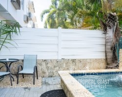 58817, Three level townhome steps to the beach!