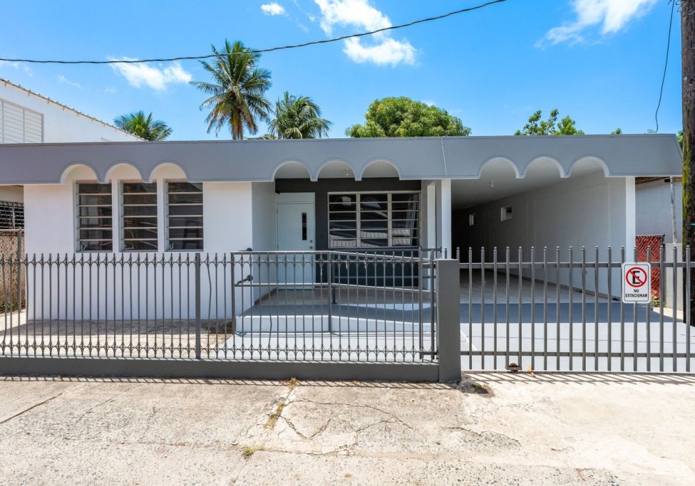 Exceptional Opportunity! Versatile Property for Residential or Commercial Use 