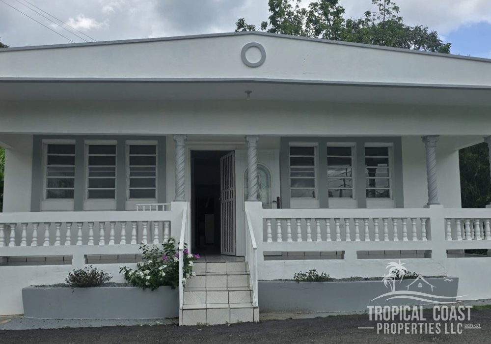 Spacious 2-Bedroom Home in Prime Aguada Location 