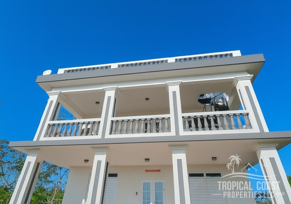 Island living made easy: fully furnished, all utilities included 