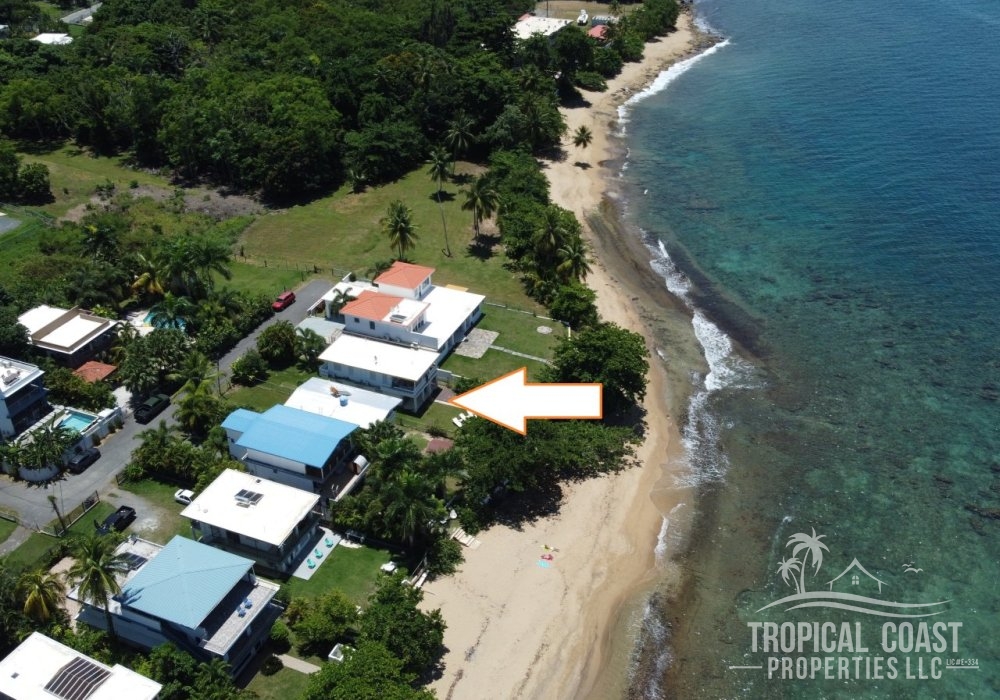 Beachfront Multifamily Property – Investment & Dream Home Opportunity