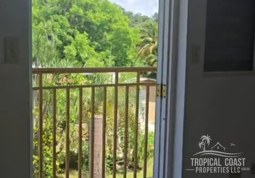 WhatsApp Image 2025-10-02 at 12.49.10_489f275f WhatsApp Image 2025-10-02 at 12.49.10_489f275f