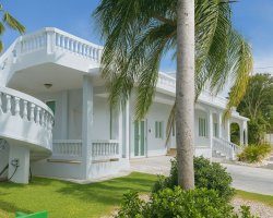 62133, Exceptional Investment Opportunity on the Iconic Road 413 