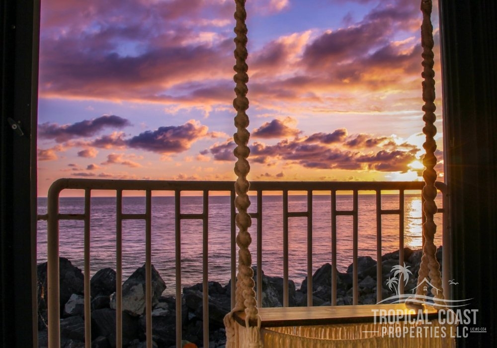 Spacious beachfront apartment