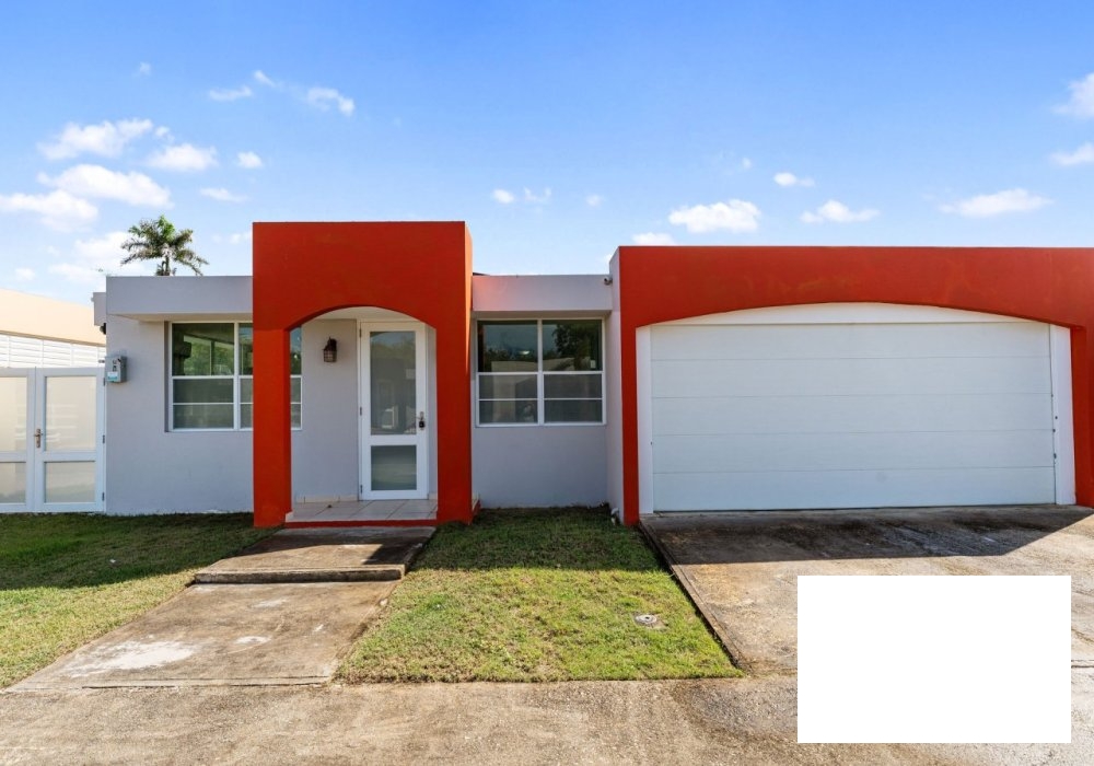 FOR SALE – Coastal Living at Its Best in Arecibo 