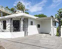 63795, This upper unit is unique, located on a cul-de-sac, and is fully equipped. 