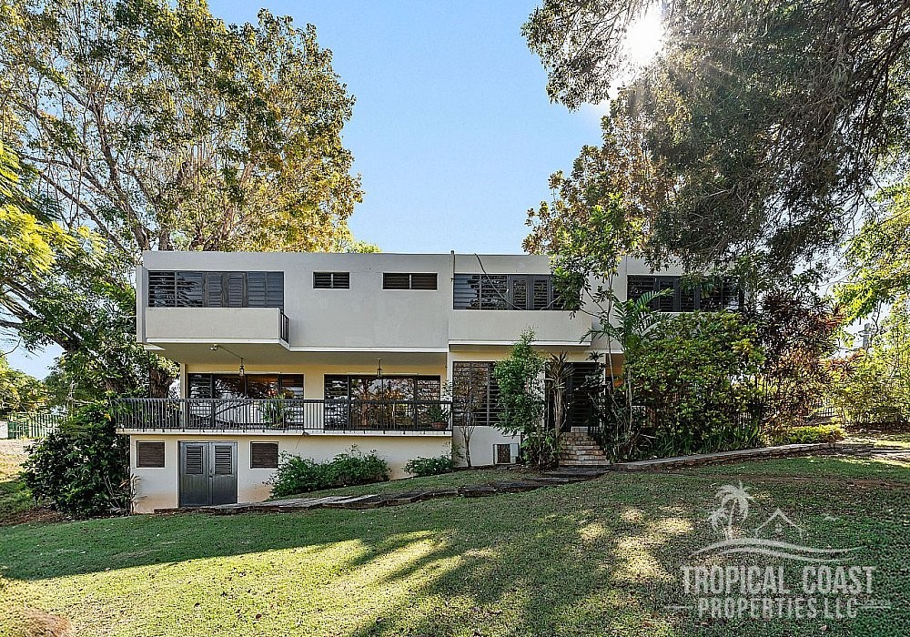 Elevated living with breathtaking ocean views in the heart of Mayagüez.