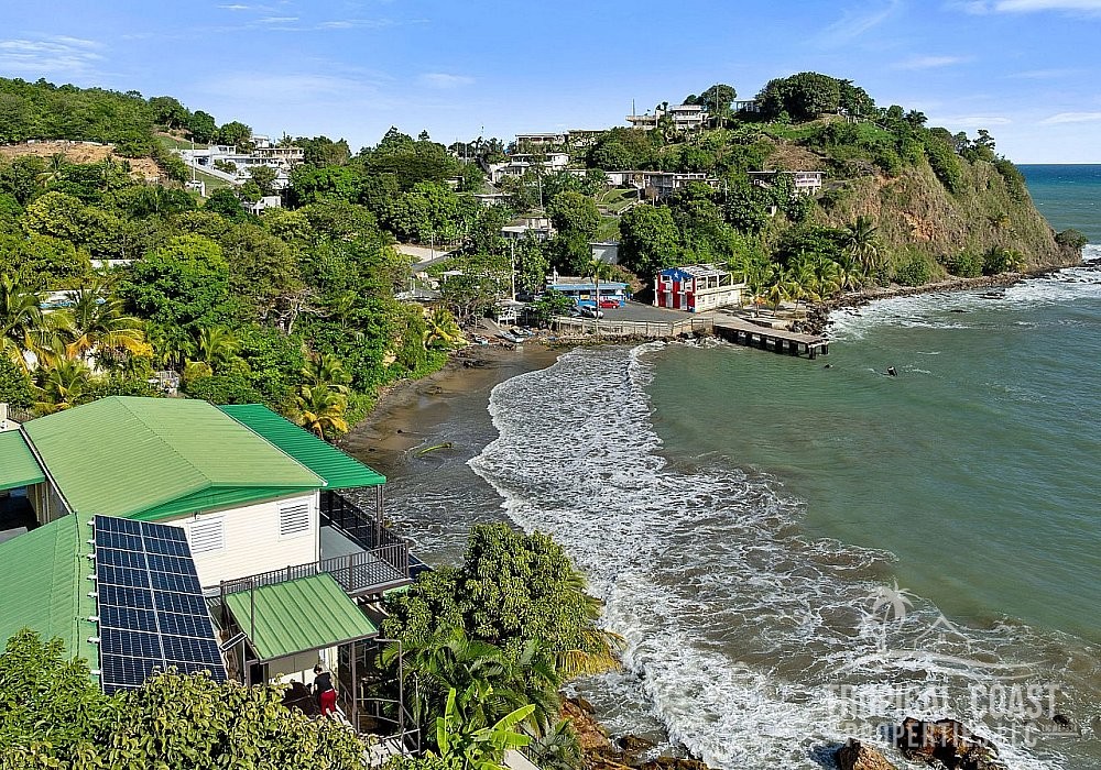 Smart living by the beach with solar power and income potential