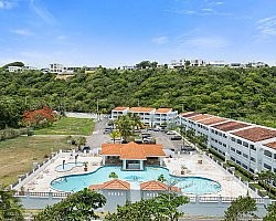 Wake up minutes from the waves in beautiful Villa Pesquera.