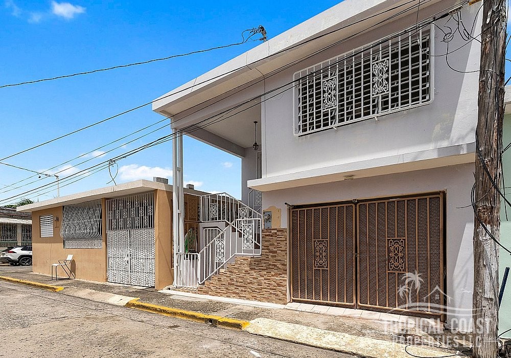 Two-Unit Multifamily Property in an Excellent