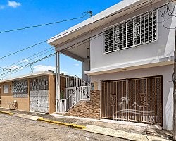 Two-Unit Multifamily Property in an Excellent